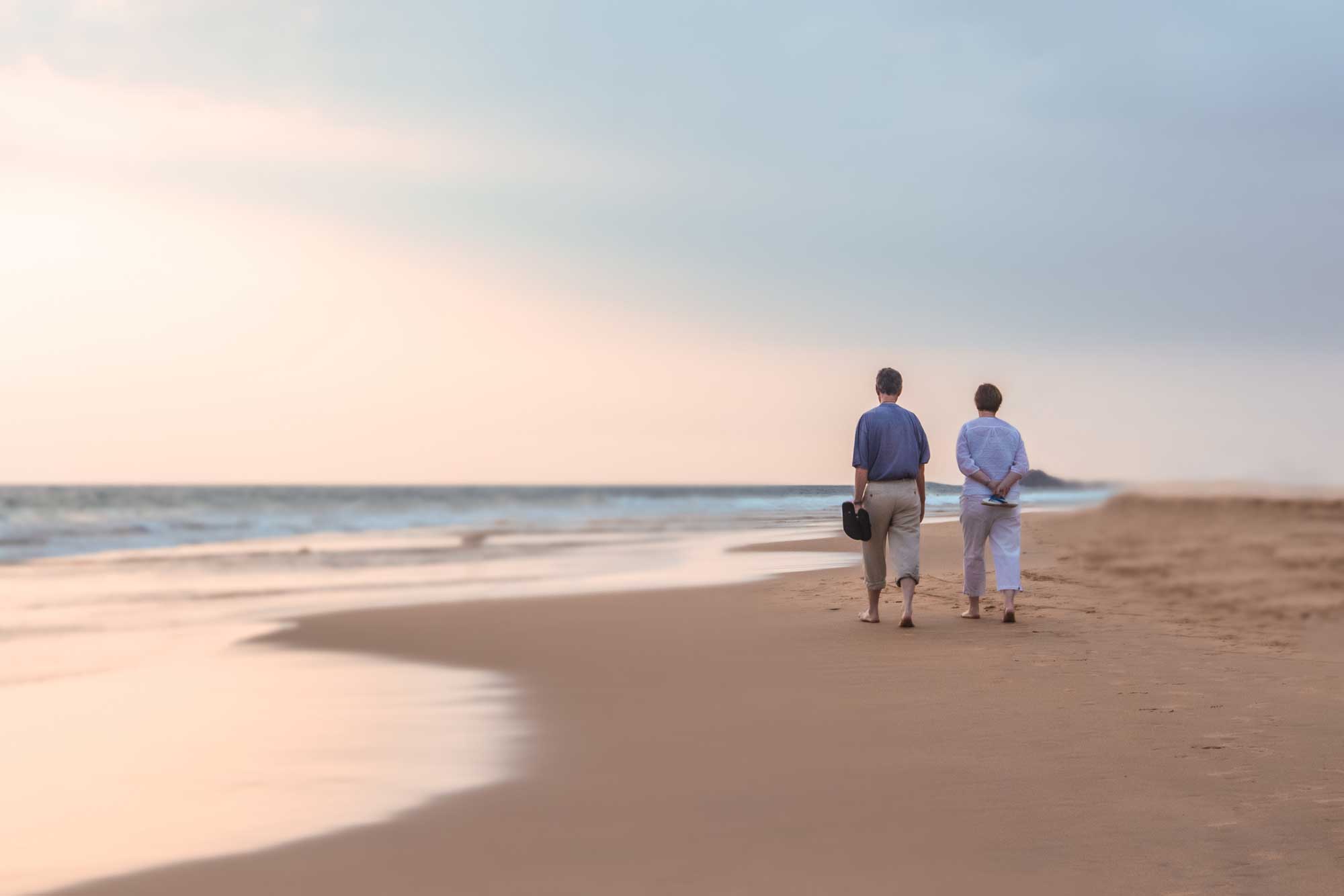senior-couple-on-the-beach